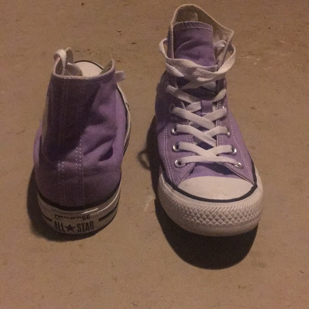 Light purple high top converse